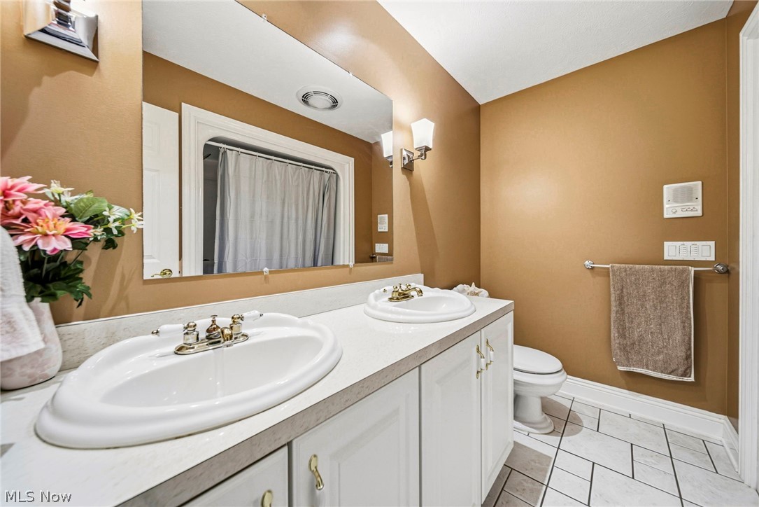 10600 Locust Grove Drive Chardon OH 44024