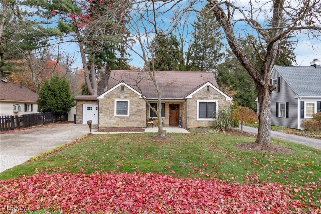 2065 Annetta Avenue Akron OH 44313