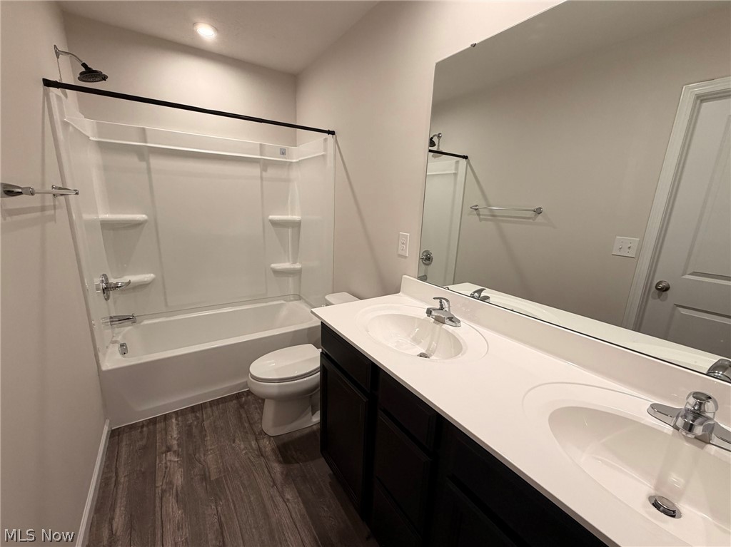 2677 Himelrigh Boulevard Barberton OH 44203
