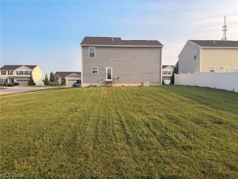 2677 Himelrigh Boulevard Barberton OH 44203