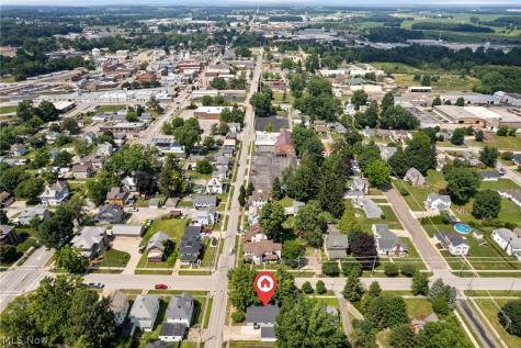 202 E Paradise Street Orrville OH 44667