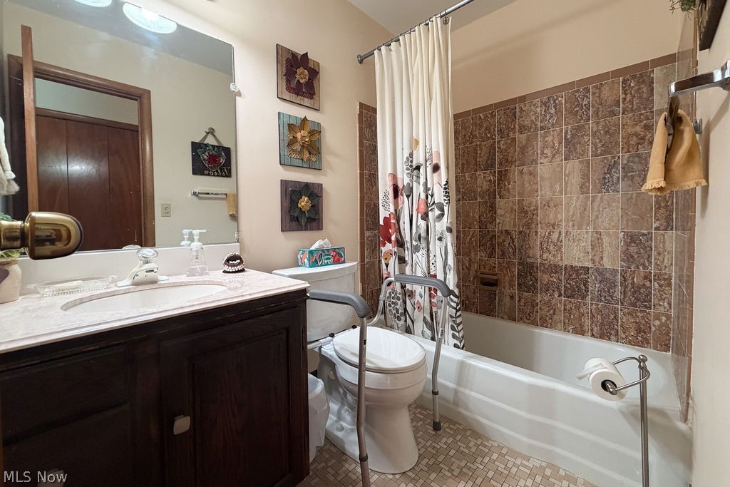492 Jeannette Drive Richmond Heights OH 44143