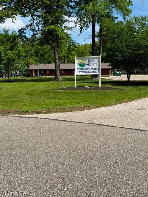 492 Jeannette Drive Richmond Heights OH 44143