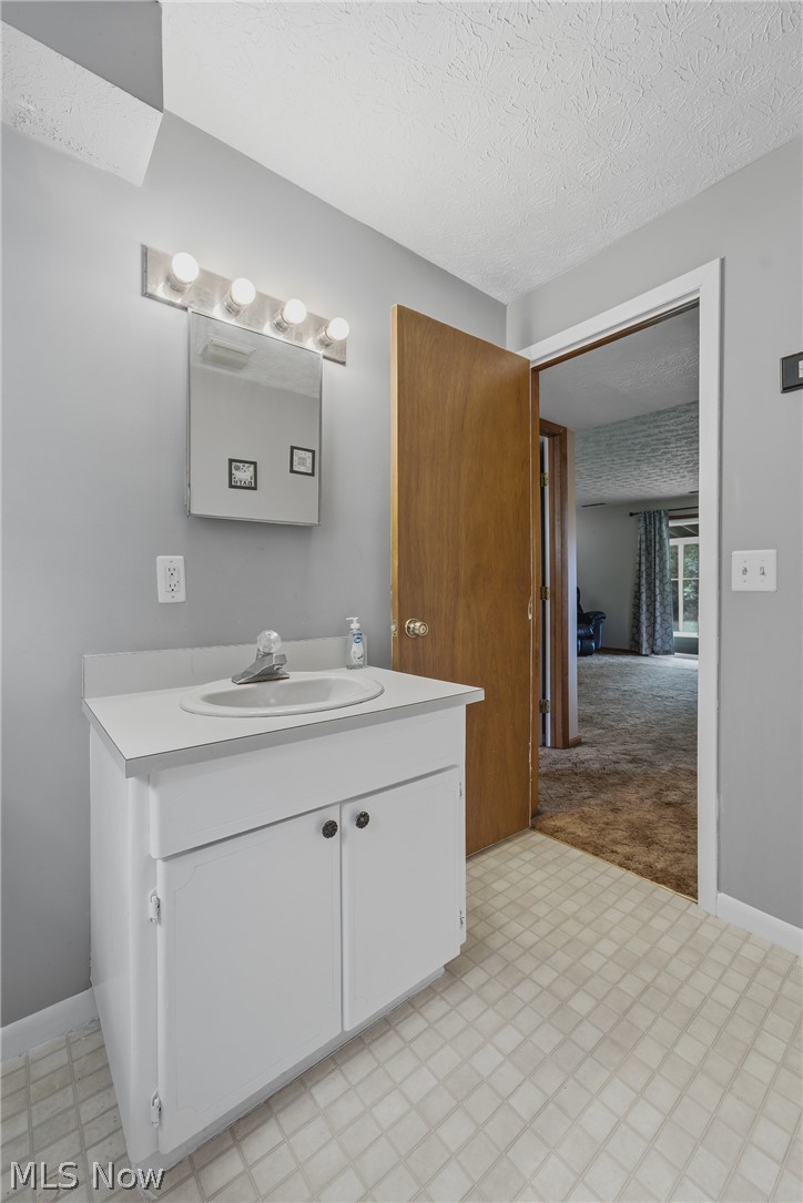 10811 Buehler Road NE Bolivar OH 44612