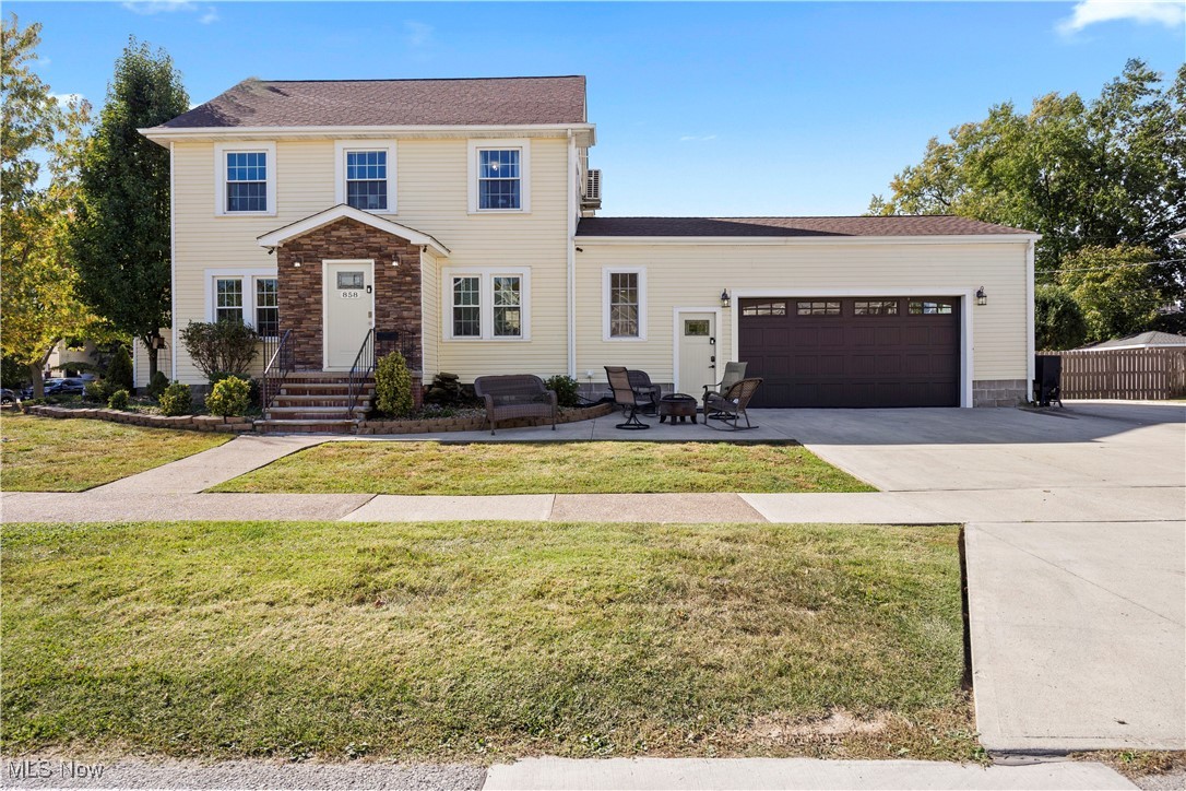 858 Allison Avenue Lorain OH 44052