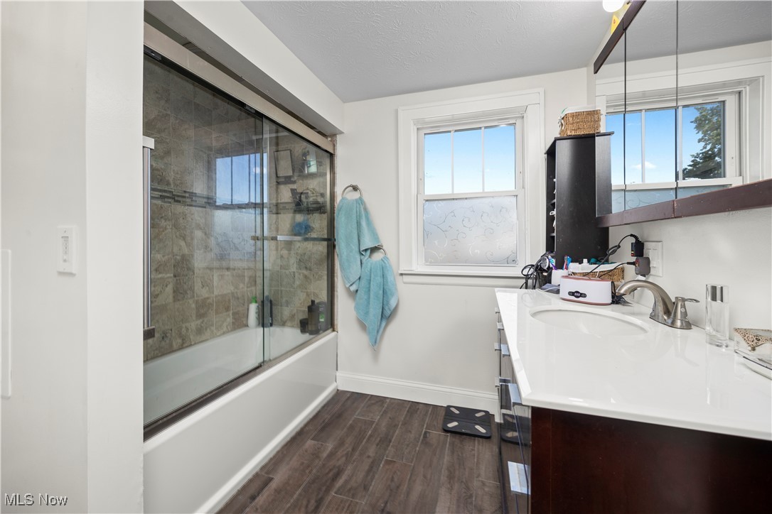 858 Allison Avenue Lorain OH 44052