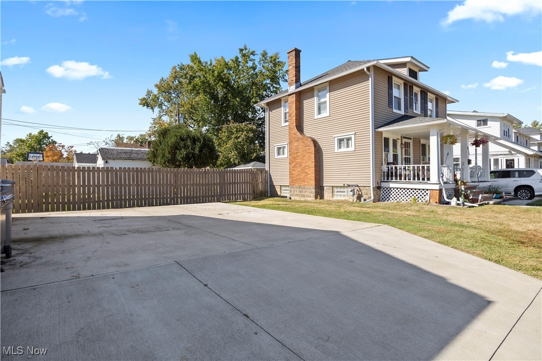 858 Allison Avenue Lorain OH 44052