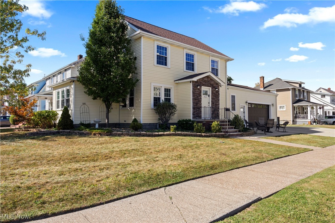 858 Allison Avenue Lorain OH 44052