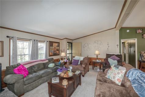 63 Parkway Drive Olmsted Twp OH 44138