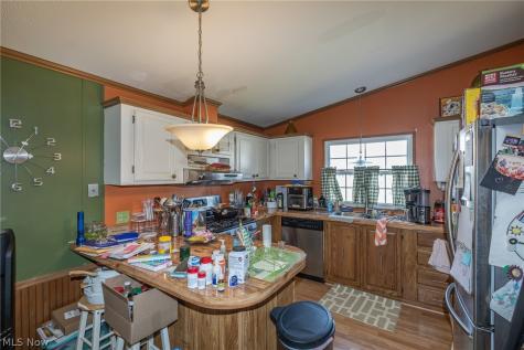 63 Parkway Drive Olmsted Twp OH 44138