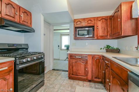 5084 Forest Road Mentor OH 44060
