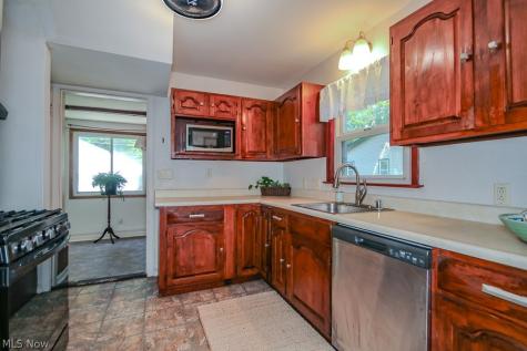 5084 Forest Road Mentor OH 44060