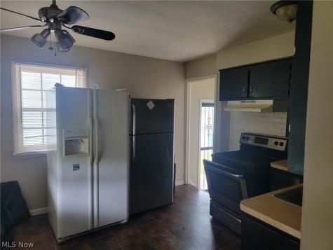 18305 Knoll Drive Maple Heights OH 44137