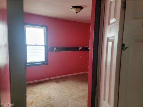 18305 Knoll Drive Maple Heights OH 44137