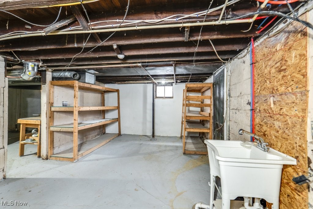 2100 12th Street SW Akron OH 44314