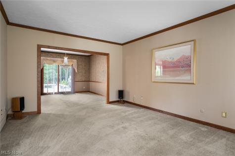 3834 Willow Run Westlake OH 44145