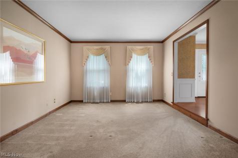 3834 Willow Run Westlake OH 44145
