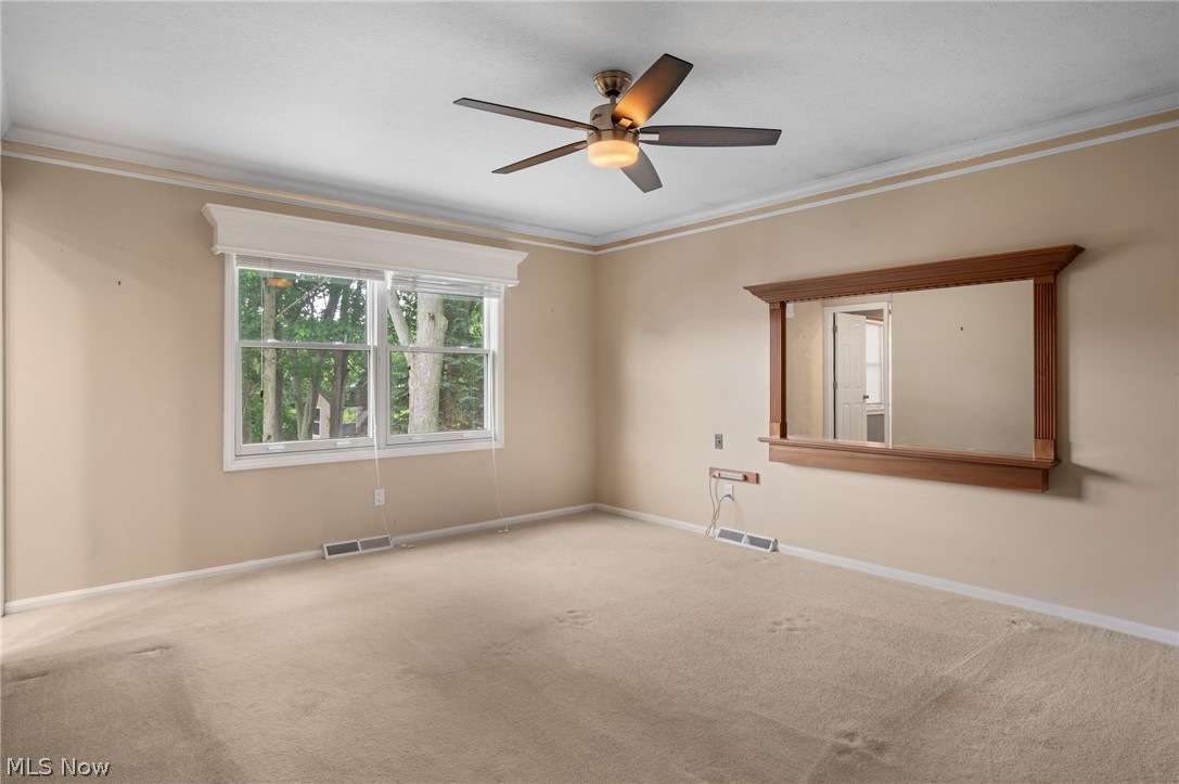 3834 Willow Run Westlake OH 44145