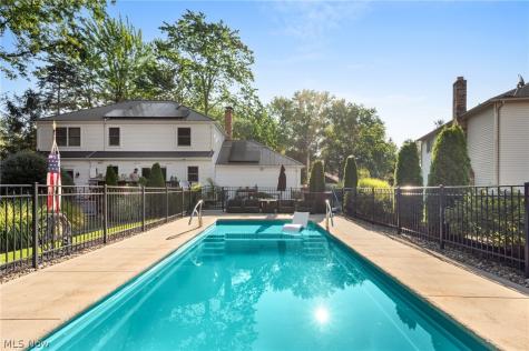 3834 Willow Run Westlake OH 44145