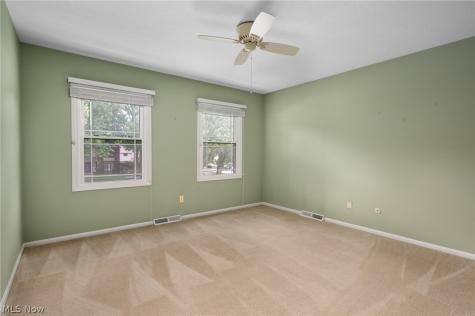 3834 Willow Run Westlake OH 44145