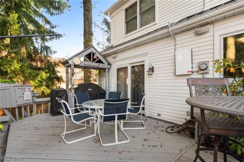 3834 Willow Run Westlake OH 44145