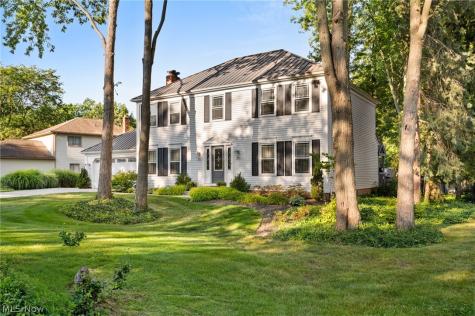 3834 Willow Run Westlake OH 44145