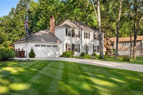 3834 Willow Run Westlake OH 44145