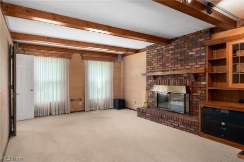 3834 Willow Run Westlake OH 44145