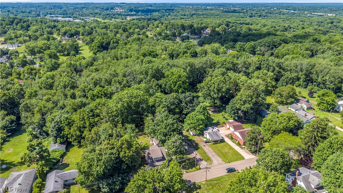1664 Woods Road Akron OH 44306