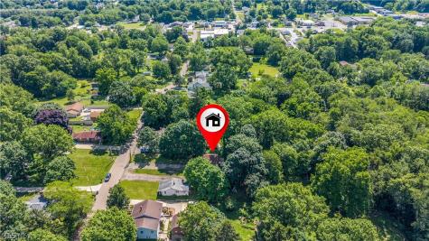 1664 Woods Road Akron OH 44306