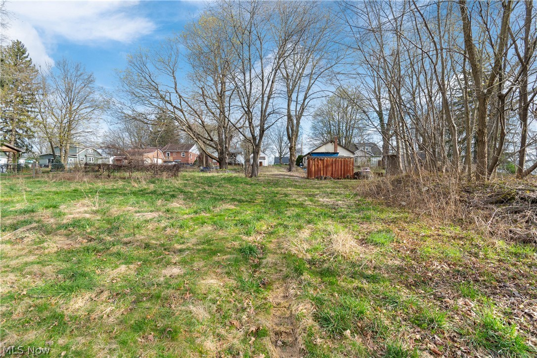 1664 Woods Road Akron OH 44306