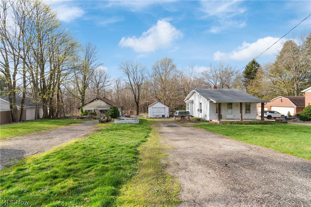 1664 Woods Road Akron OH 44306