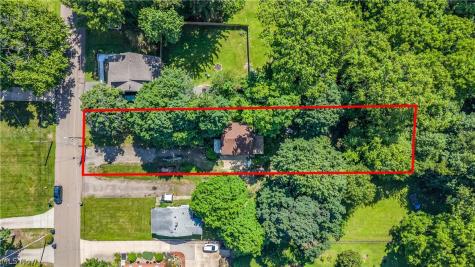 1664 Woods Road Akron OH 44306
