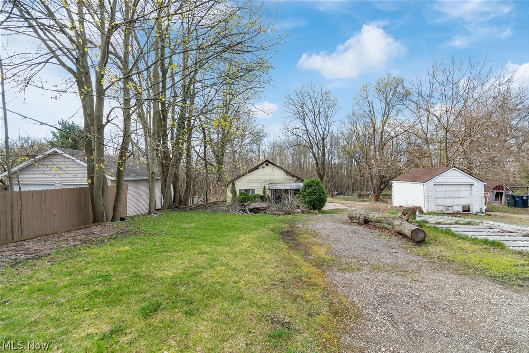 1664 Woods Road Akron OH 44306