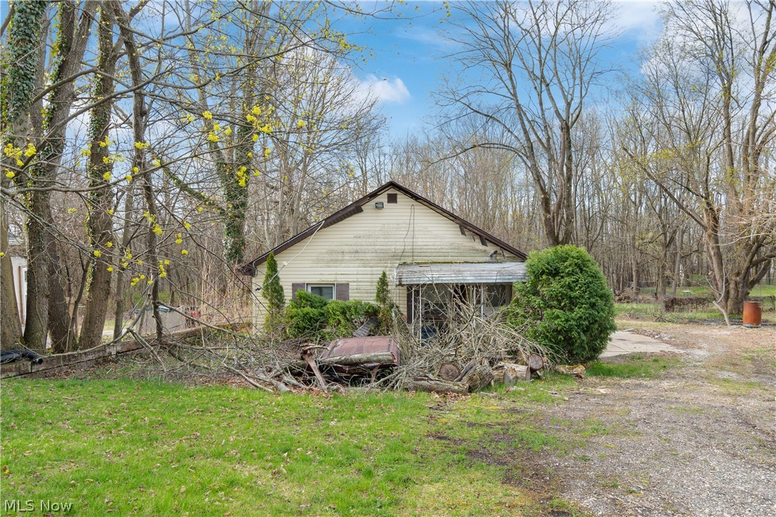 1664 Woods Road Akron OH 44306