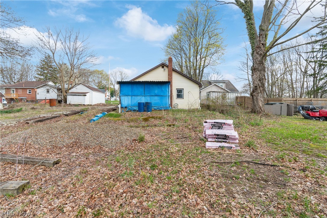 1664 Woods Road Akron OH 44306