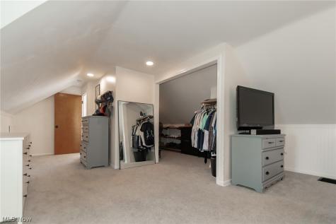 1297 Lander Road Mayfield Heights OH 44124