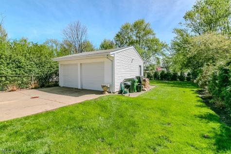 1297 Lander Road Mayfield Heights OH 44124
