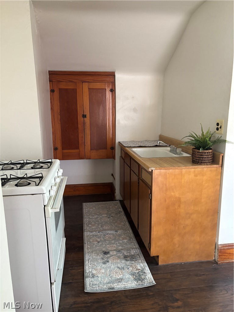 18309 Edgerton Road Cleveland OH 44119