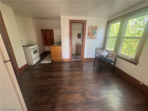 18309 Edgerton Road Cleveland OH 44119