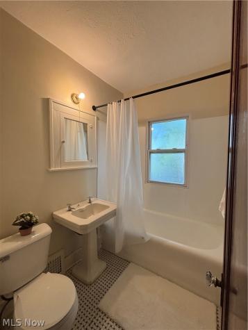 18309 Edgerton Road Cleveland OH 44119