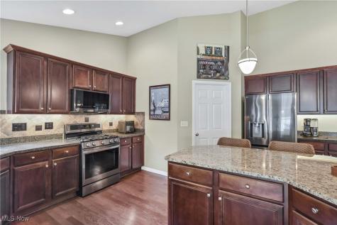 32800 Avon Road Avon OH 44011