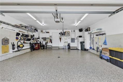 32800 Avon Road Avon OH 44011