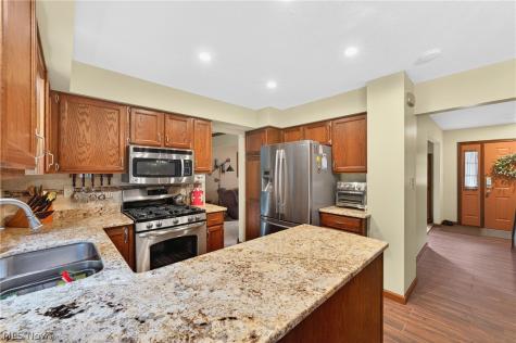 10178 Huntington Park Drive Strongsville OH 44136