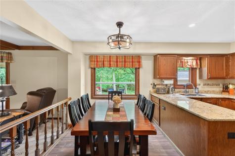10178 Huntington Park Drive Strongsville OH 44136