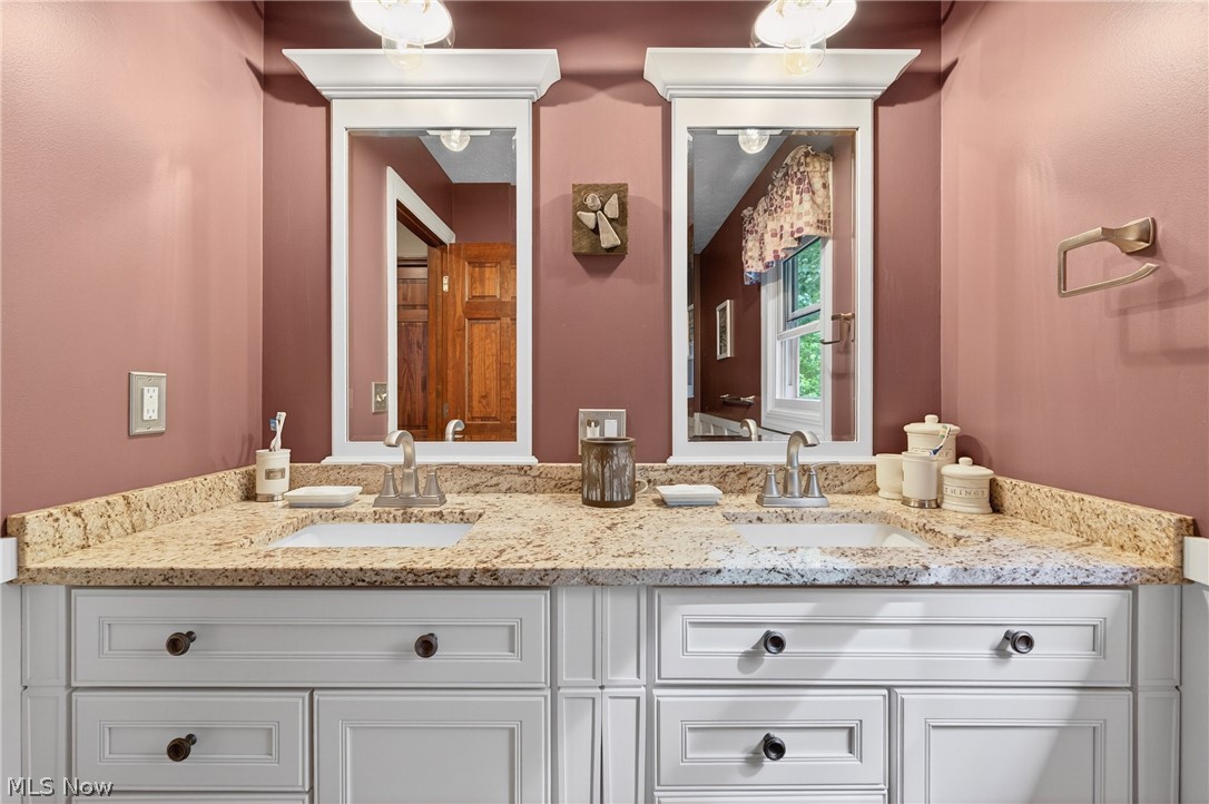 10178 Huntington Park Drive Strongsville OH 44136