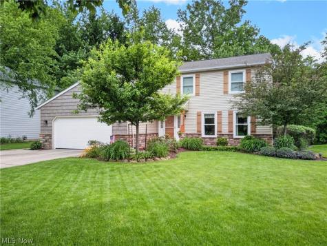 10178 Huntington Park Drive Strongsville OH 44136