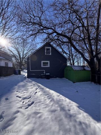 7115 Park Avenue Cleveland OH 44105