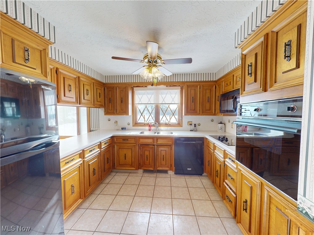 910 Canal Street Magnolia OH 44643
