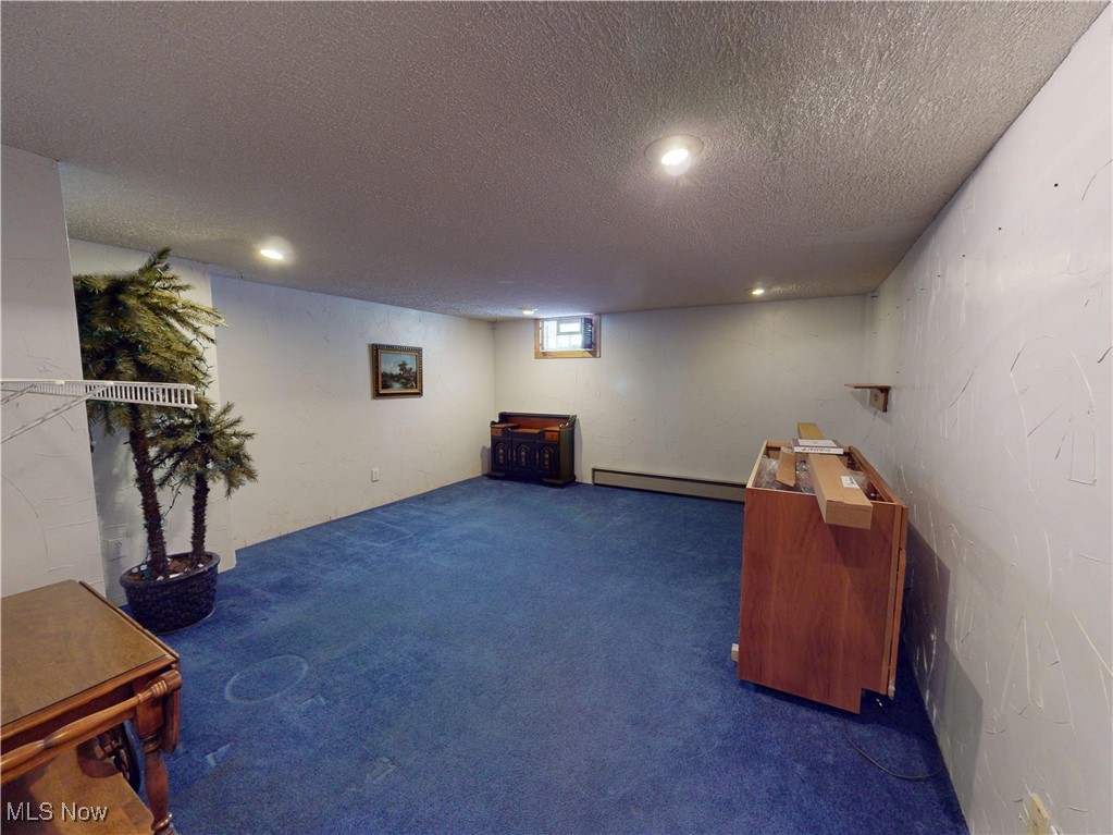 910 Canal Street Magnolia OH 44643